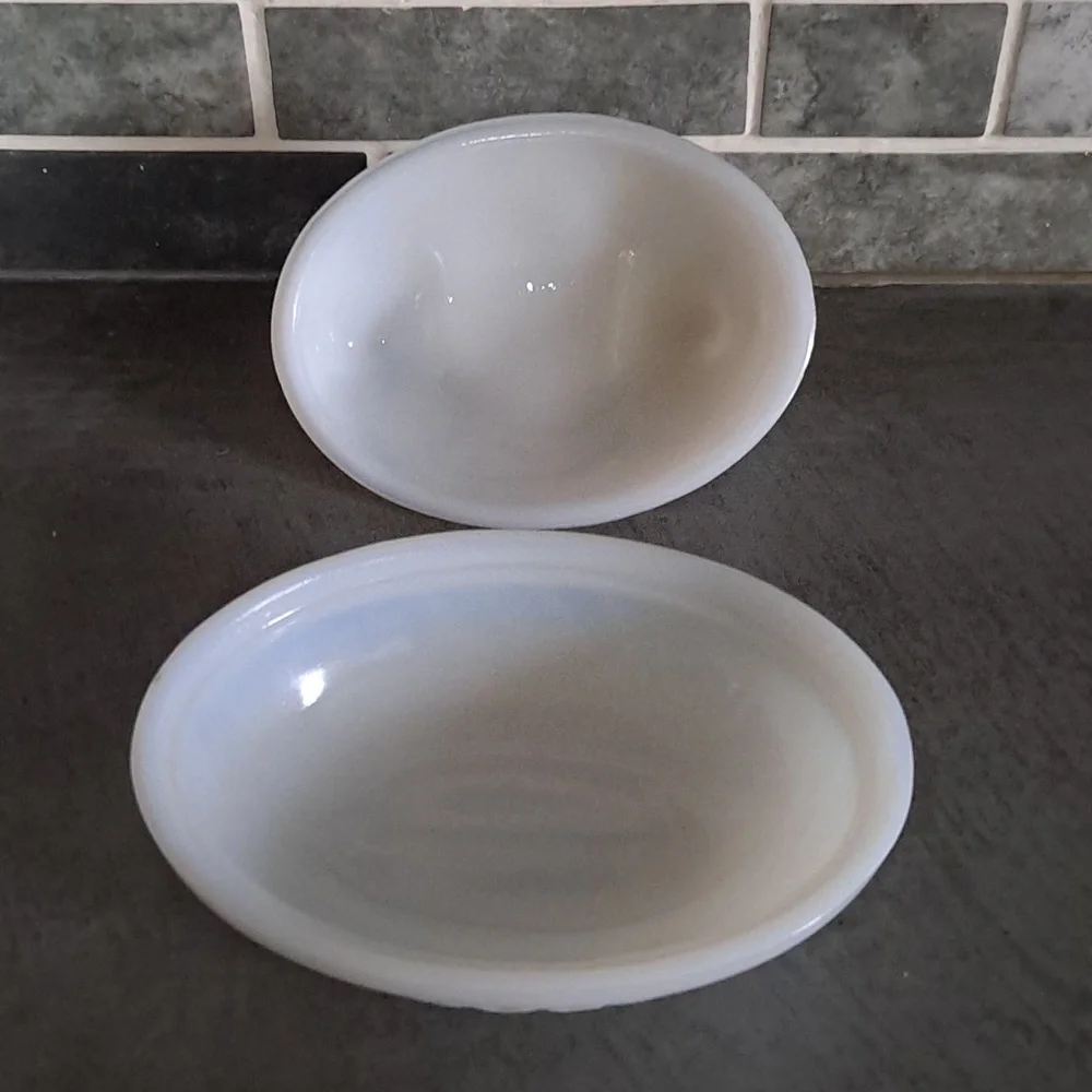 Vintage MCM Hazel Atlas White Milk Glass Covered Dish | Hen on Nest - Picture 5 of 9